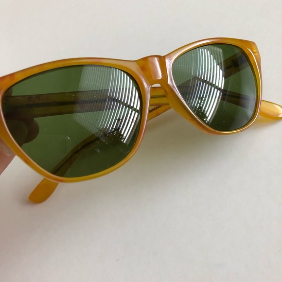 Vintage Eye-Spy sunglasses - Picture 4 of 4